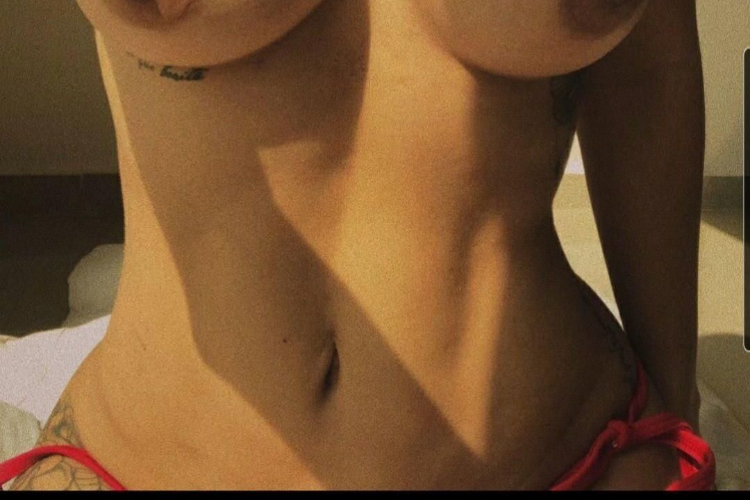 Italiana Tahistylee fotos desnuda