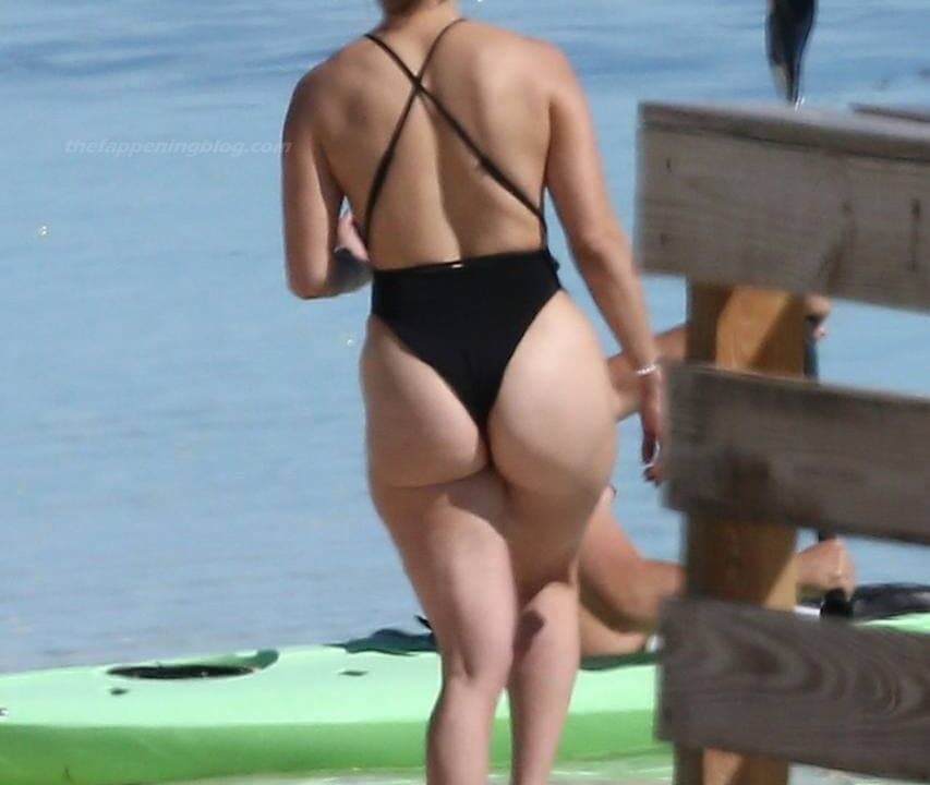 Jennifer Lopez desnuda