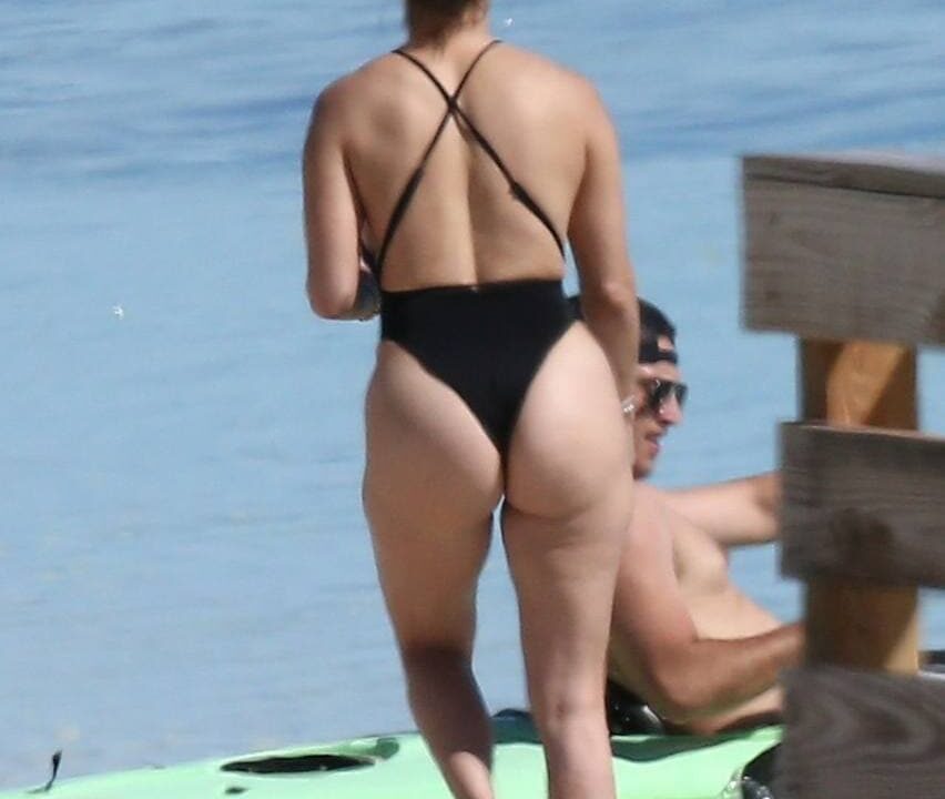 Jennifer Lopez desnuda