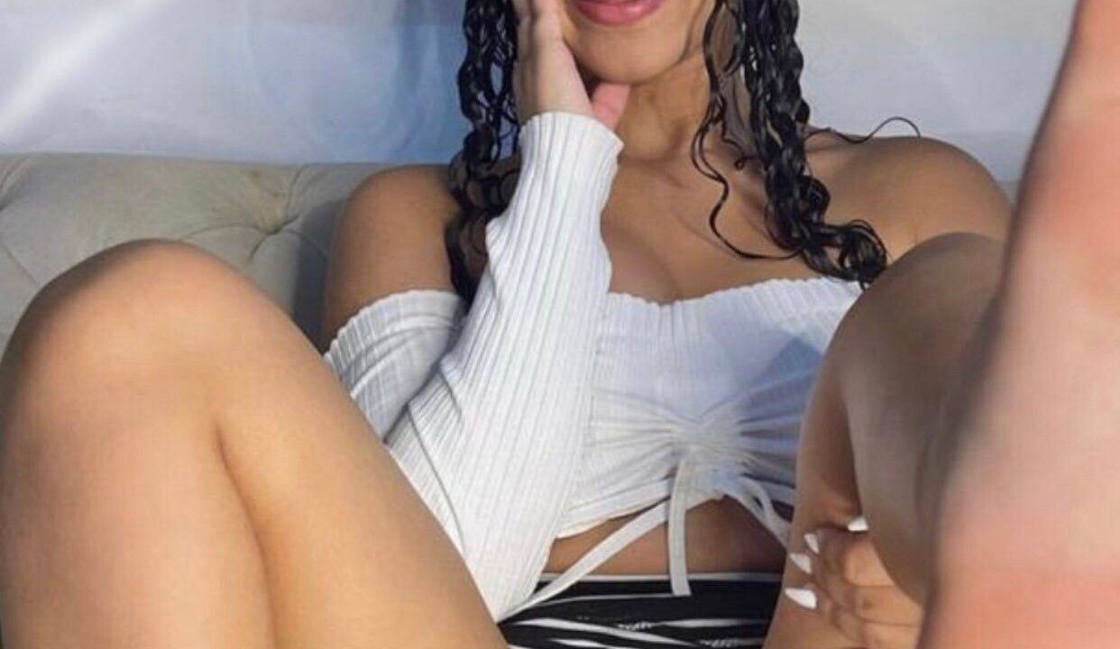 Valery altamar desnuda