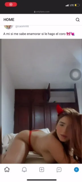 Caomi mostrando mas xxx