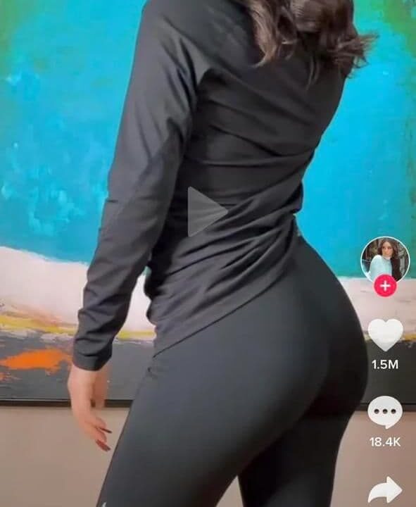 KIMBERLY LOAIZA PACK DESNUDA CULO
