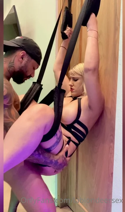 La blondeer XXX follando duro