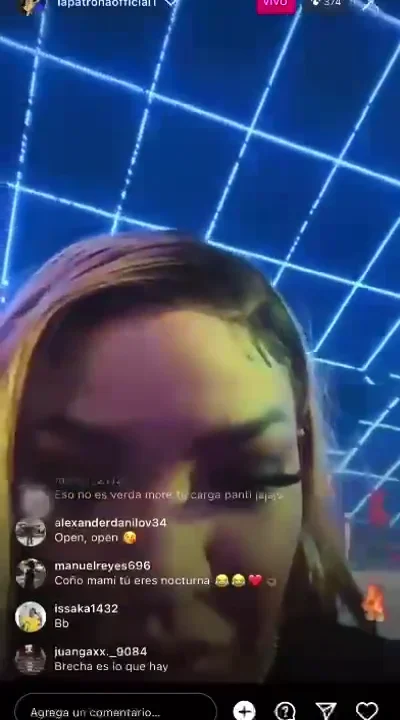 La patrona enseña su popola xxx