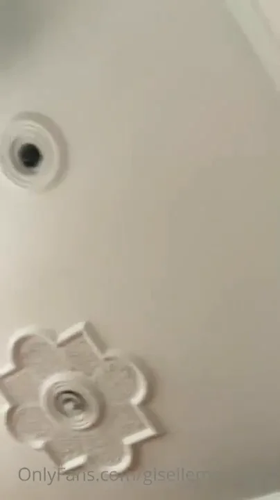 Giselle Montes así le dan los buenos días