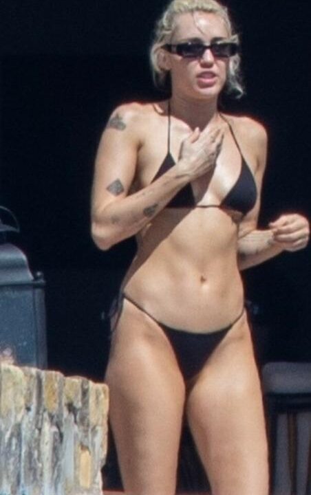 Miley Cyrus sexy imagenes xxx