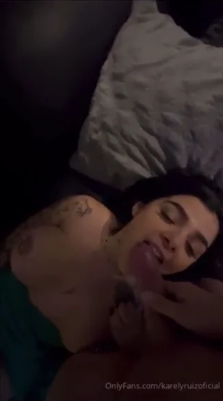 karely-ruiz_xxx_lesbianas_videos-porno2