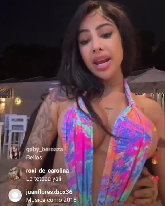 Sin querer Yailin muestra un pezon