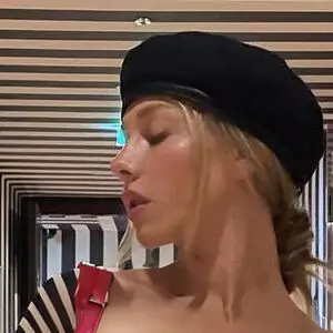 Ester Exposito