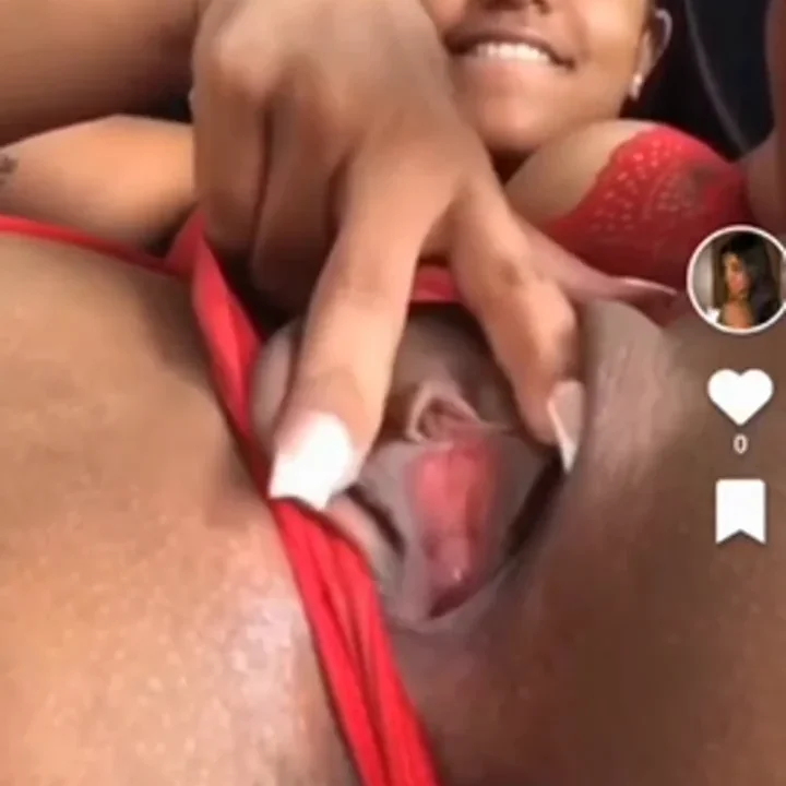 Julieth Diaz deseosa que le metan la verga