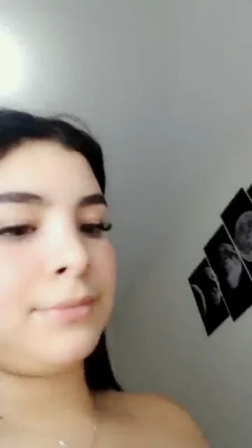 Marianvgl xxx sacandose la leche bien rico