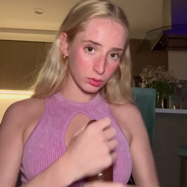Madison xxx metiendose duro con su dildo