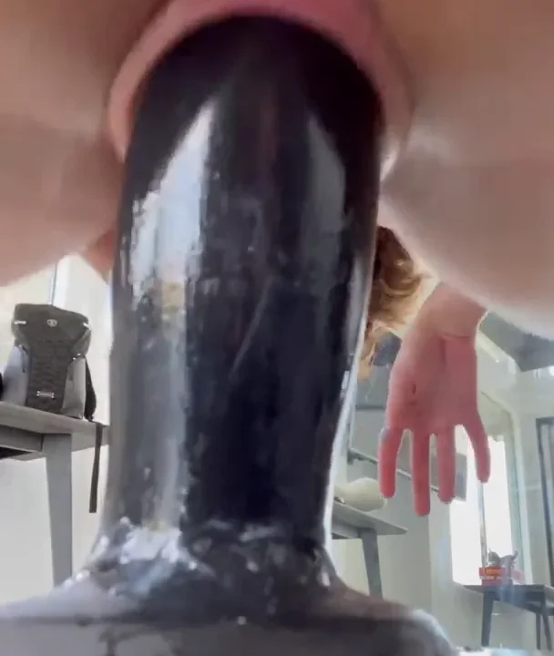 Veronica Perasso xxx se mete un dildo cabezon